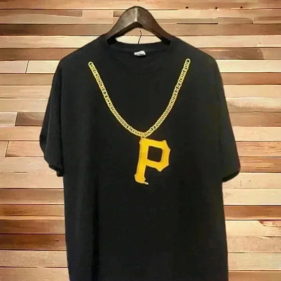 Pittsburgh Pirates Mylan Men’s Size XL Black Tee With Gold “Chain” and Logo. - Picture 1 of 2